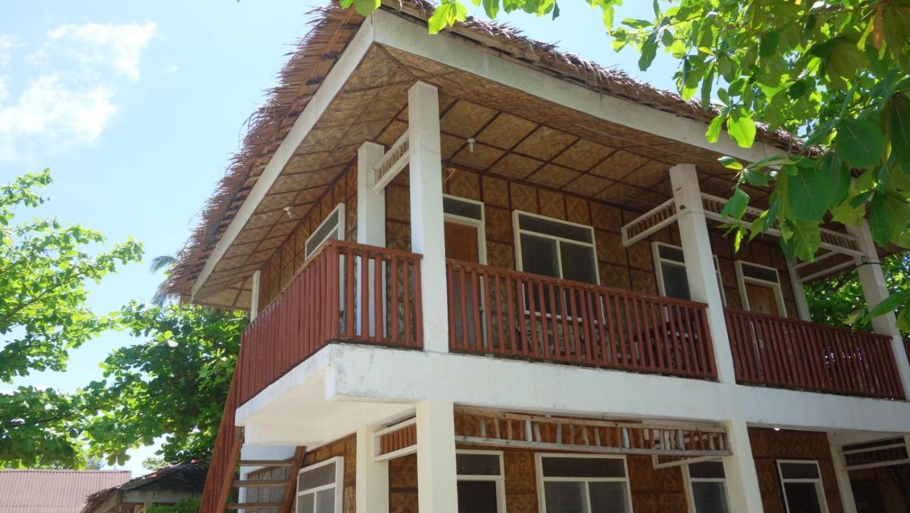 The Shark'S Tail Dive Center Hotel Daanbantayan Exterior photo