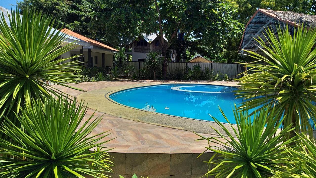 The Shark'S Tail Dive Center Hotel Daanbantayan Exterior photo
