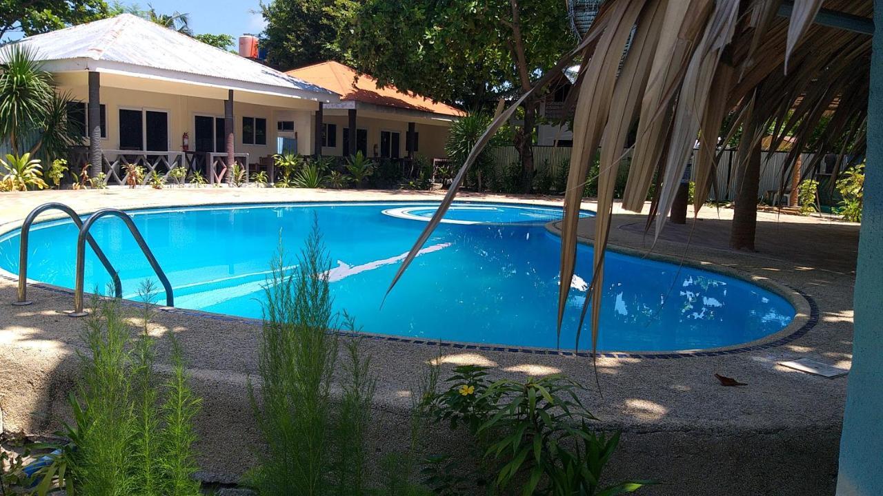The Shark'S Tail Dive Center Hotel Daanbantayan Exterior photo