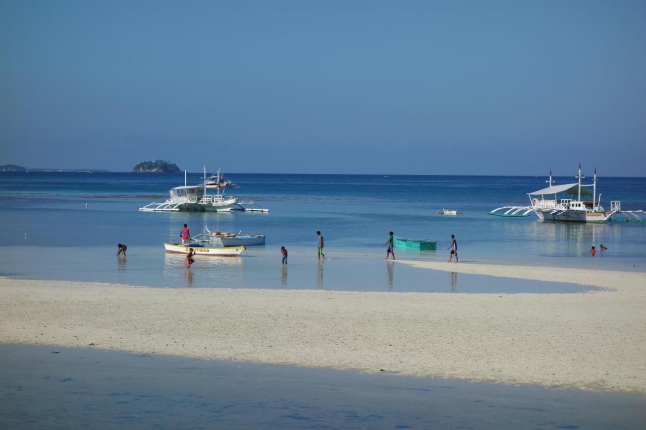 The Shark'S Tail Dive Center Hotel Daanbantayan Exterior photo